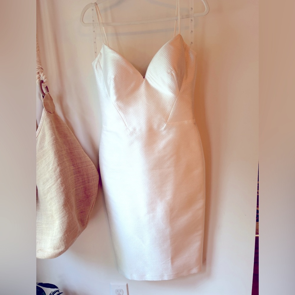 Ivory fitting sophisticated and royal raw FINE midi Gemy Maalouf